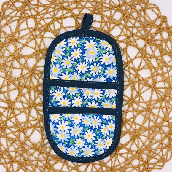 Handmade Potholder, Mitt, Finger Hotpad Set, Gift  Set, Blue Daisy Print - Picture 11 of 11